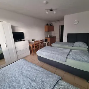 Apartament Workers-sleep-station